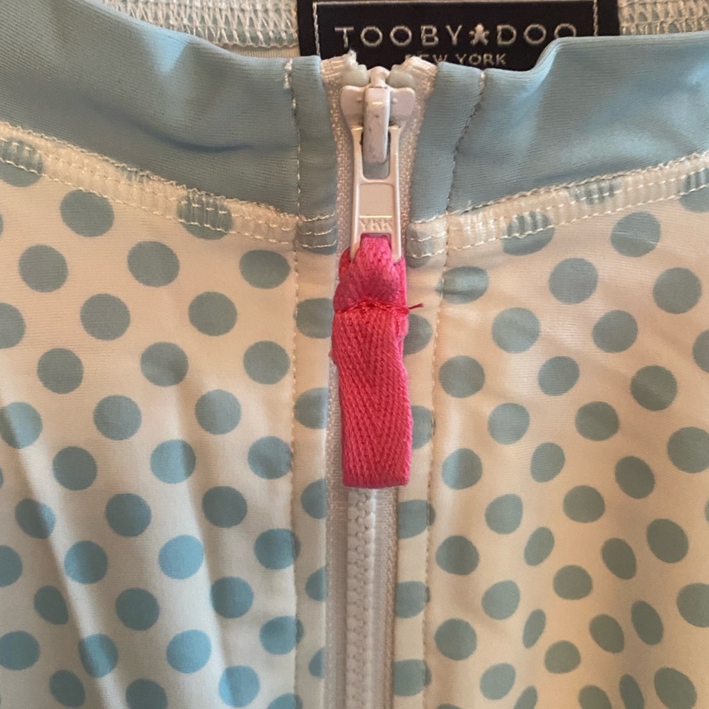 ❤️TOOBY DOO NEW YORK RASH GUARD ❤️ - Picture 2 of 7